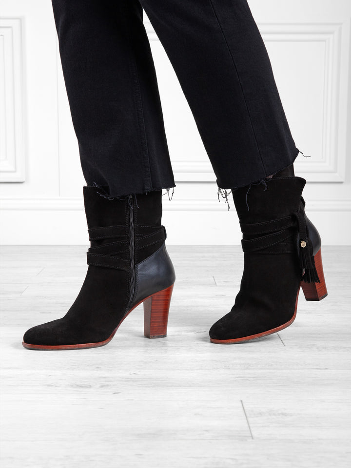 Dorset
Black Heeled Ankle Boots