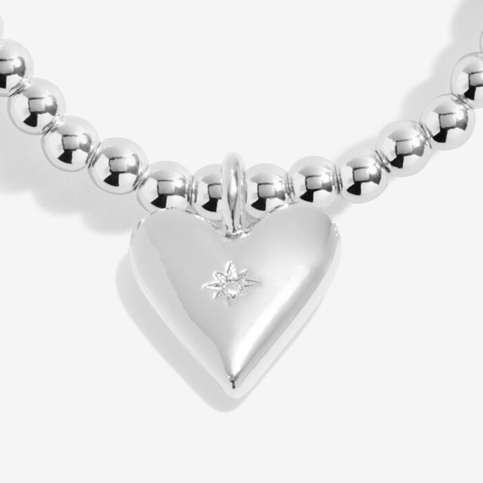 A Little 'Love You Daughter' Bracelet