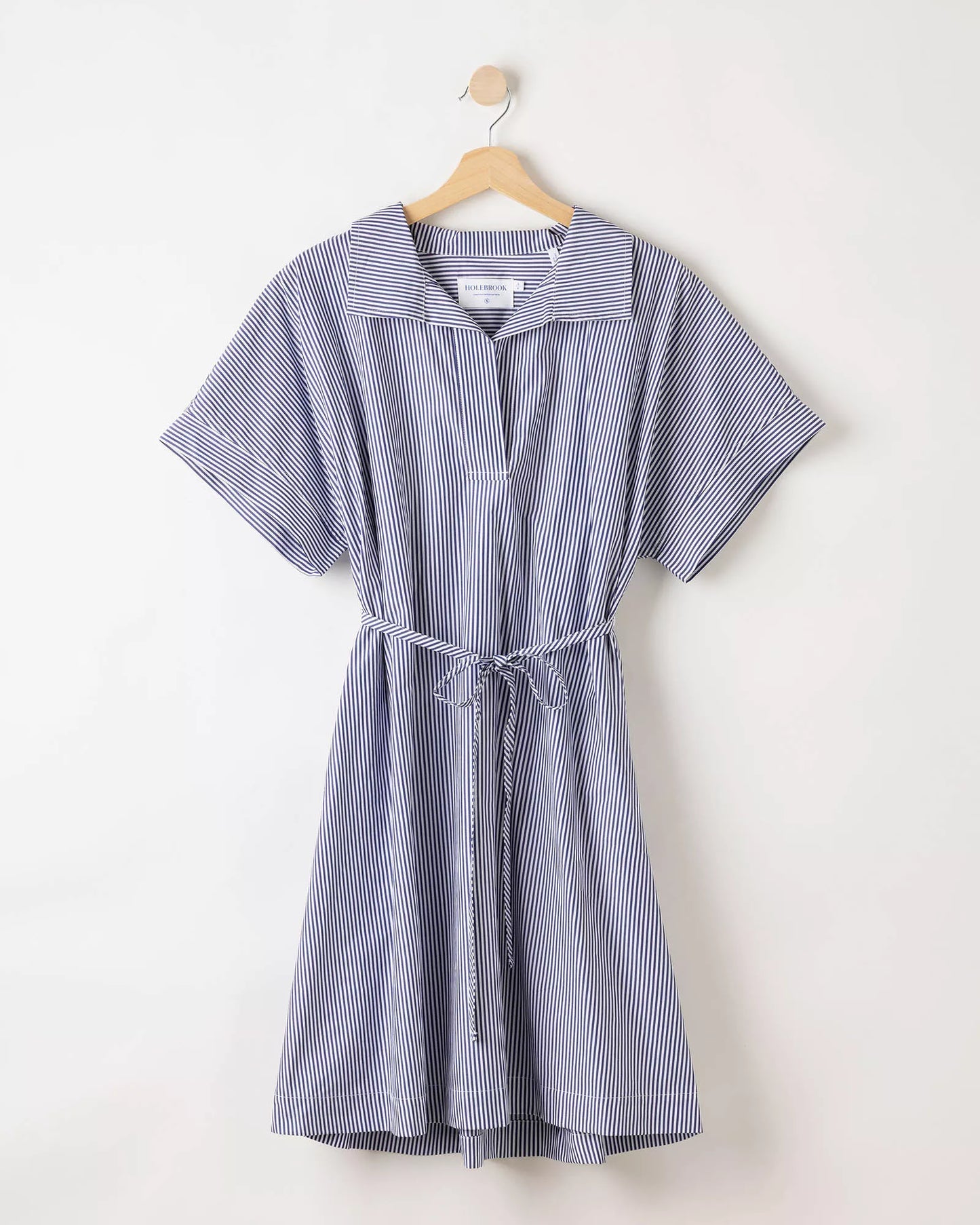 Marie Tunic Dress Navy/White
Short-sleeved dress in cotton poplin