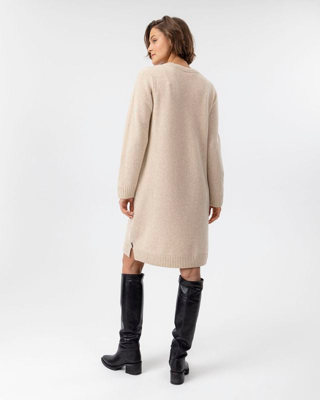 Antonia Dress
Knitted dress in wool Sand