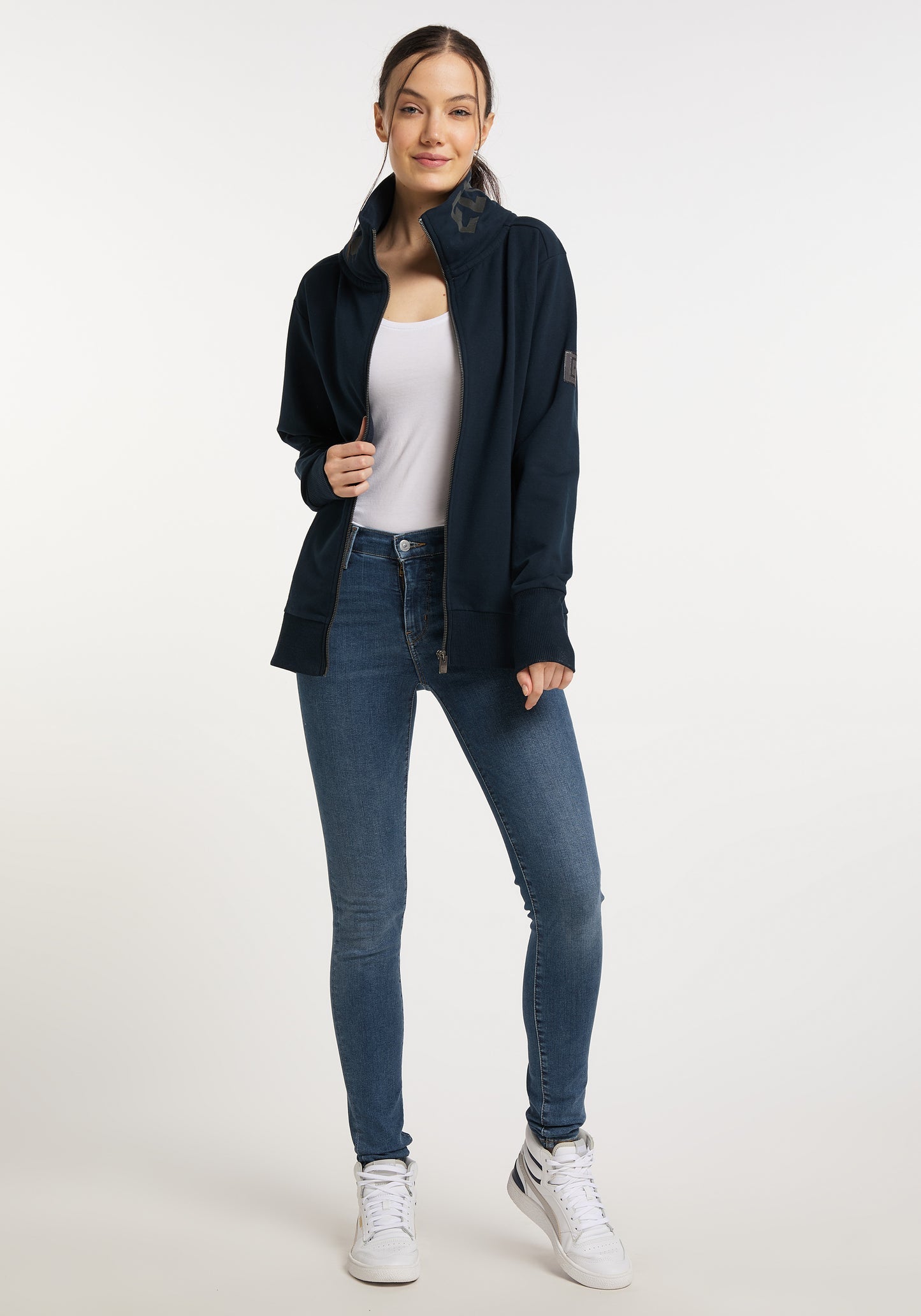 Alvis Full zip Jacket in Coldwater