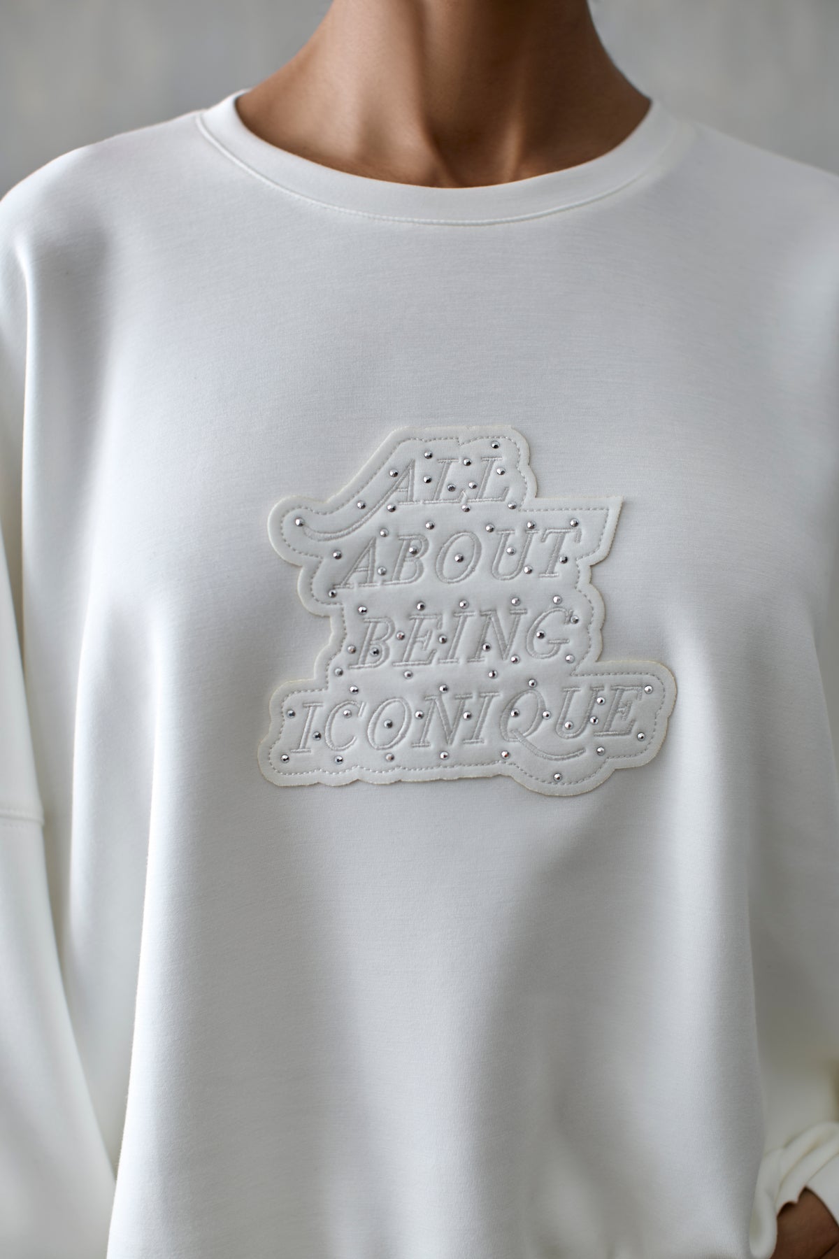 Cropped Luxury Sweatshirt Ivory