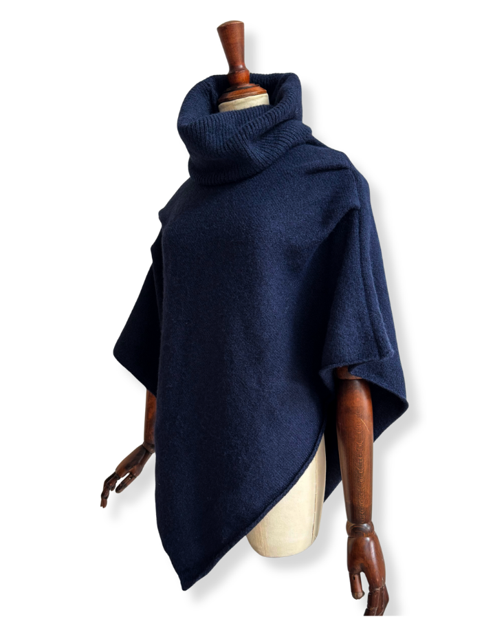 Blakeley Knitted Poncho Navy