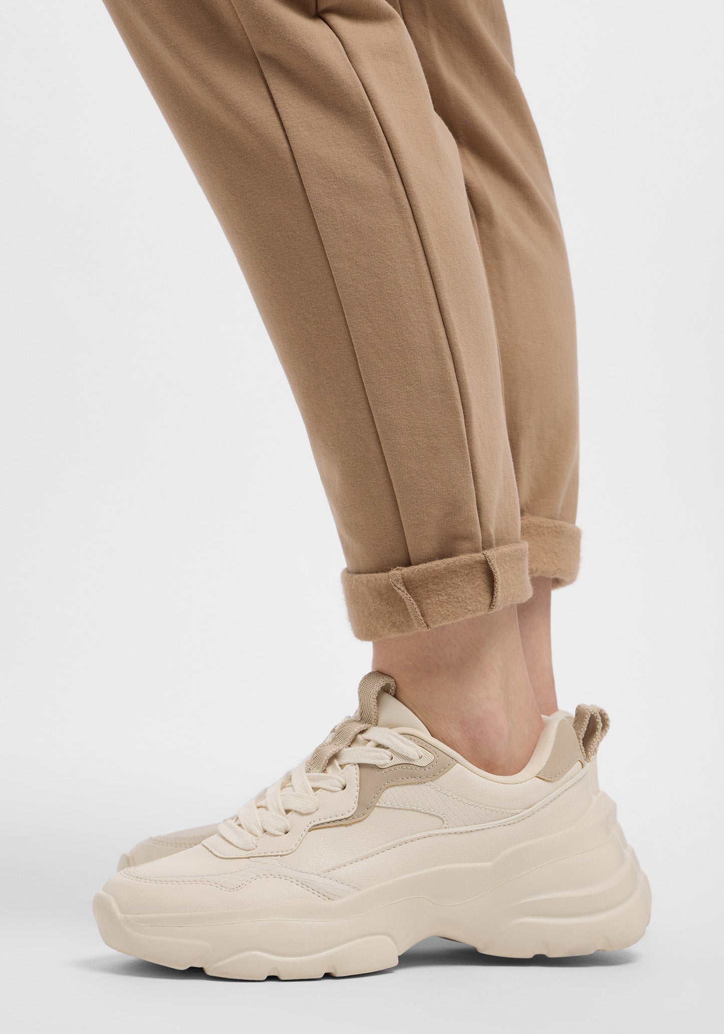 Brinja 7/8 Tracksuit Pants in Nougat