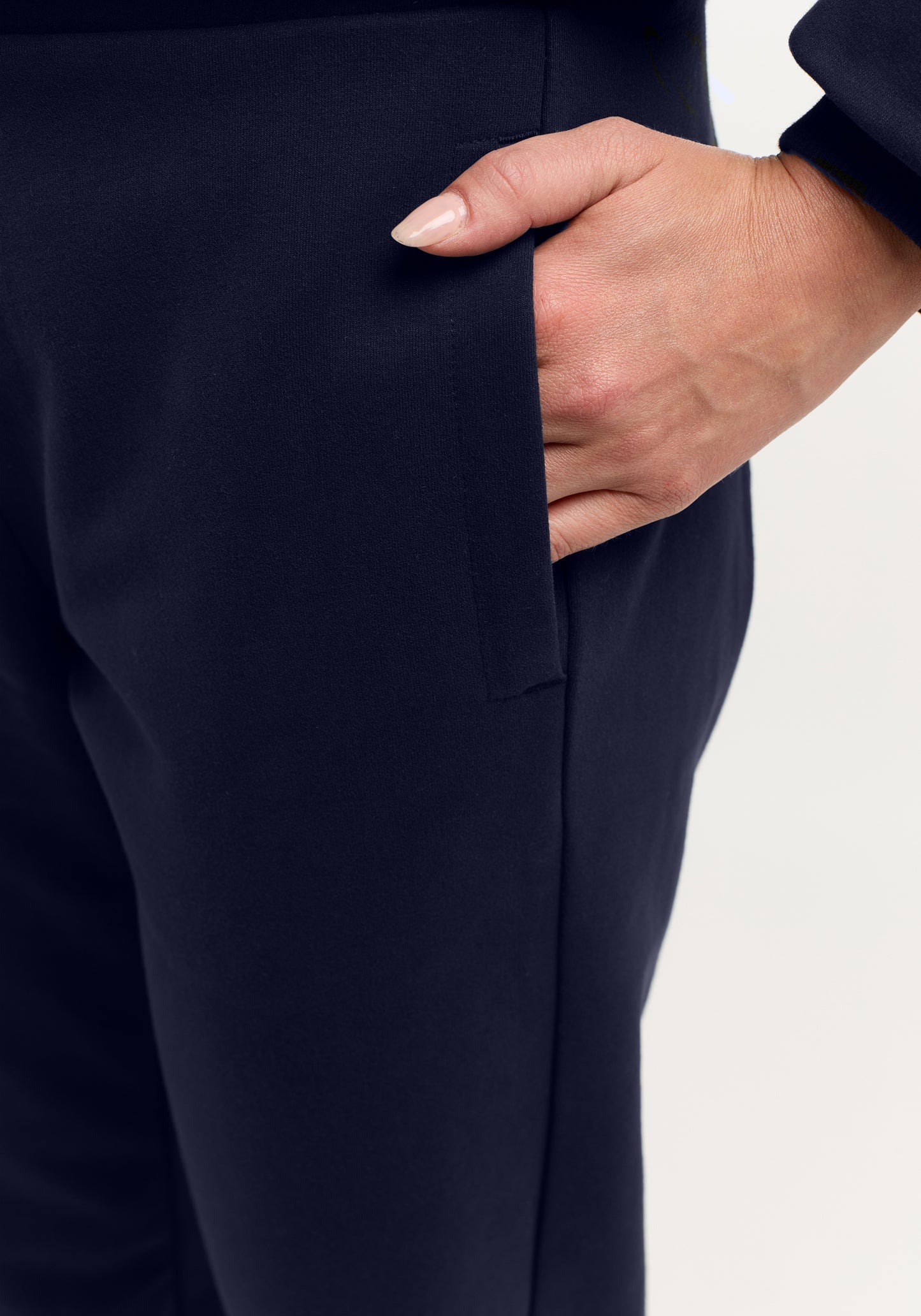 Briane Sweatpant in Coldwater