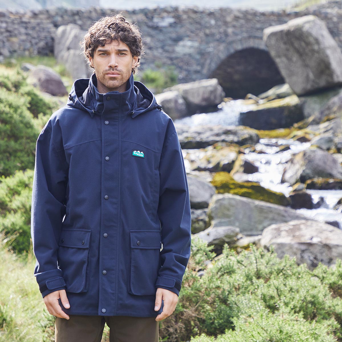Men’s Torrent Jacket Navy 2025