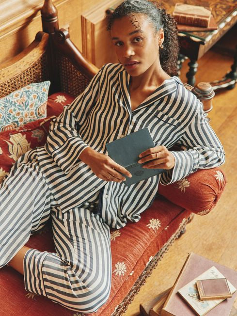 Alma
Navy & White Striped Pyjama Set