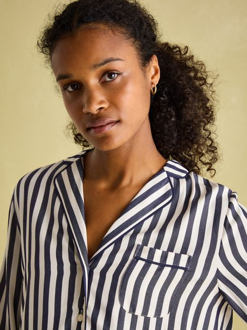 Alma
Navy & White Striped Pyjama Set