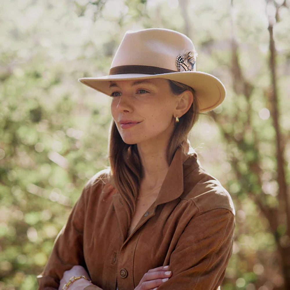 The Suffolk Fedora Pebble (Fawn Feather)