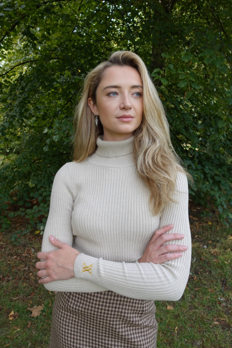 The Elizabeth Roll Neck Oatmeal