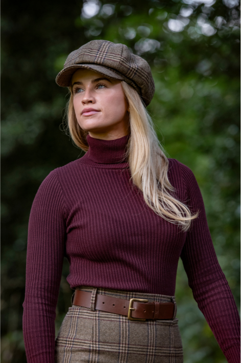 The Elizabeth Roll Neck Maroon