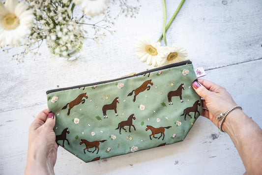 ‘Bay Horse & Daisies’ Wash Bag