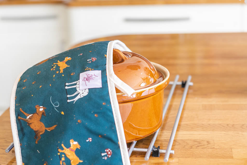 ‘Muddy Paws’ Oven Glove