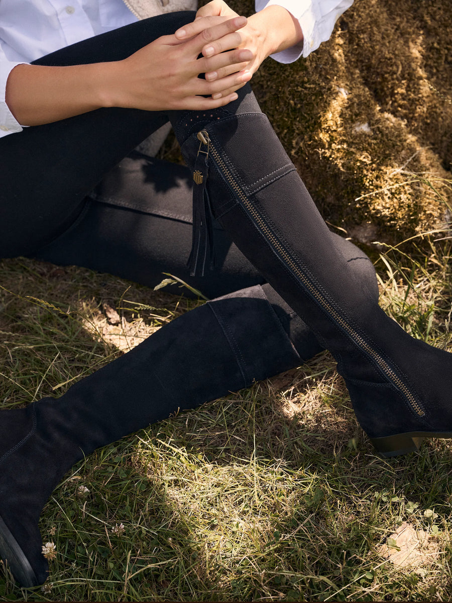 Regina Navy Flat Knee-Hight Boots - Regular Fit