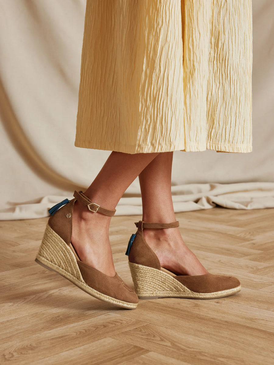 Monaco Tan Wedges