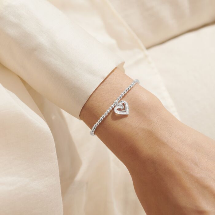 A Little 'Forever Thankful You Are My Friend' Bracelet in Silver Plating