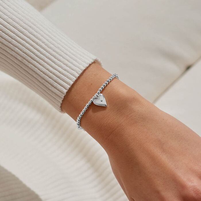 A Little 'Love You Daughter' Bracelet