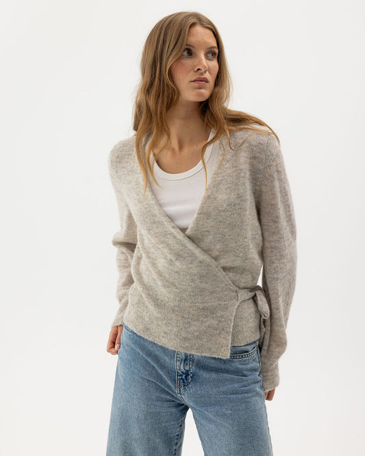Elizabeth Overlap Grey Mel

Knitted wrap-around cardigan in soft alpaca wool