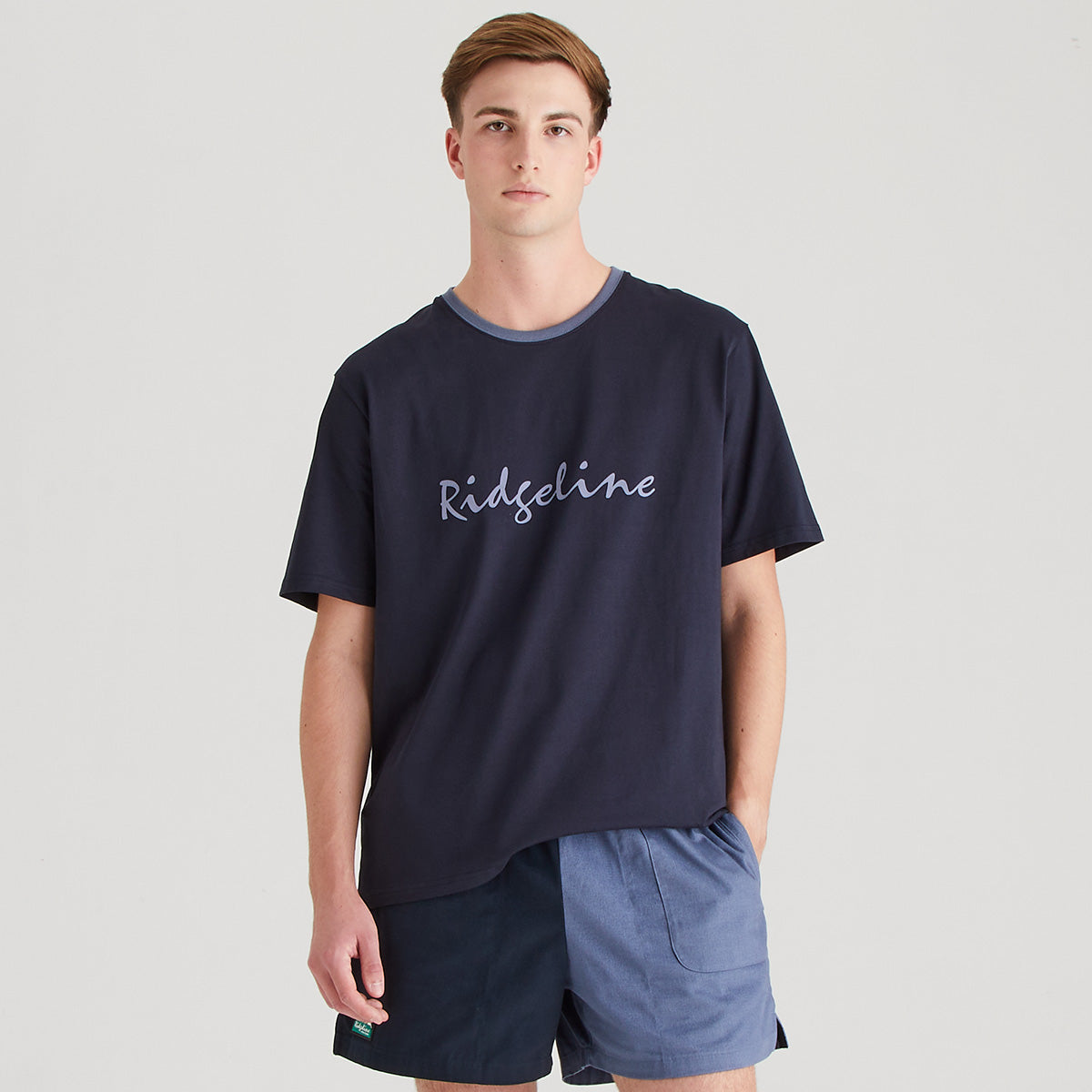 Men’s Signature T-Shirt Navy