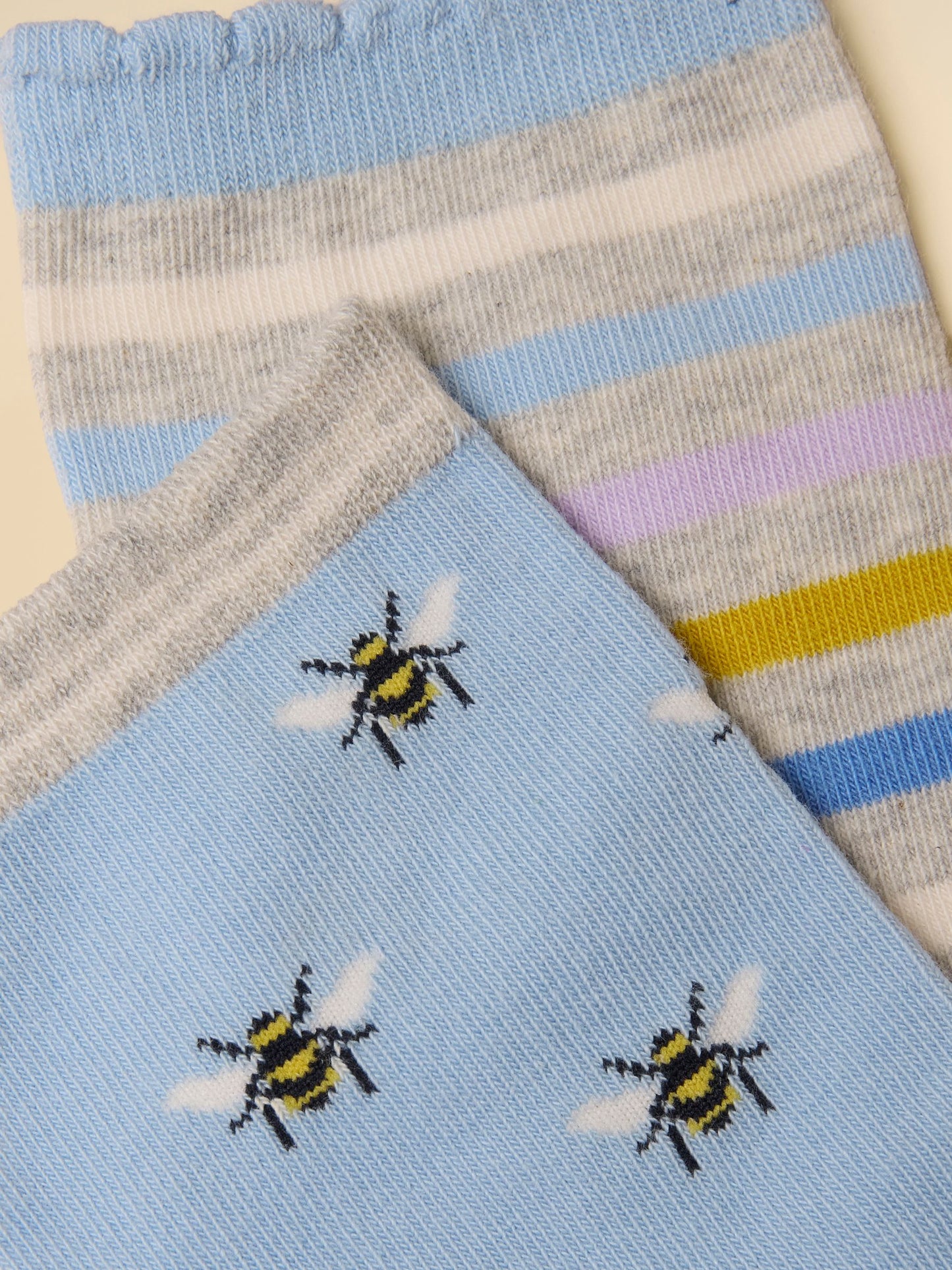 Women's Everyday Blue Bee Cotton Blend Socks 2 Pack (size 4-8)
