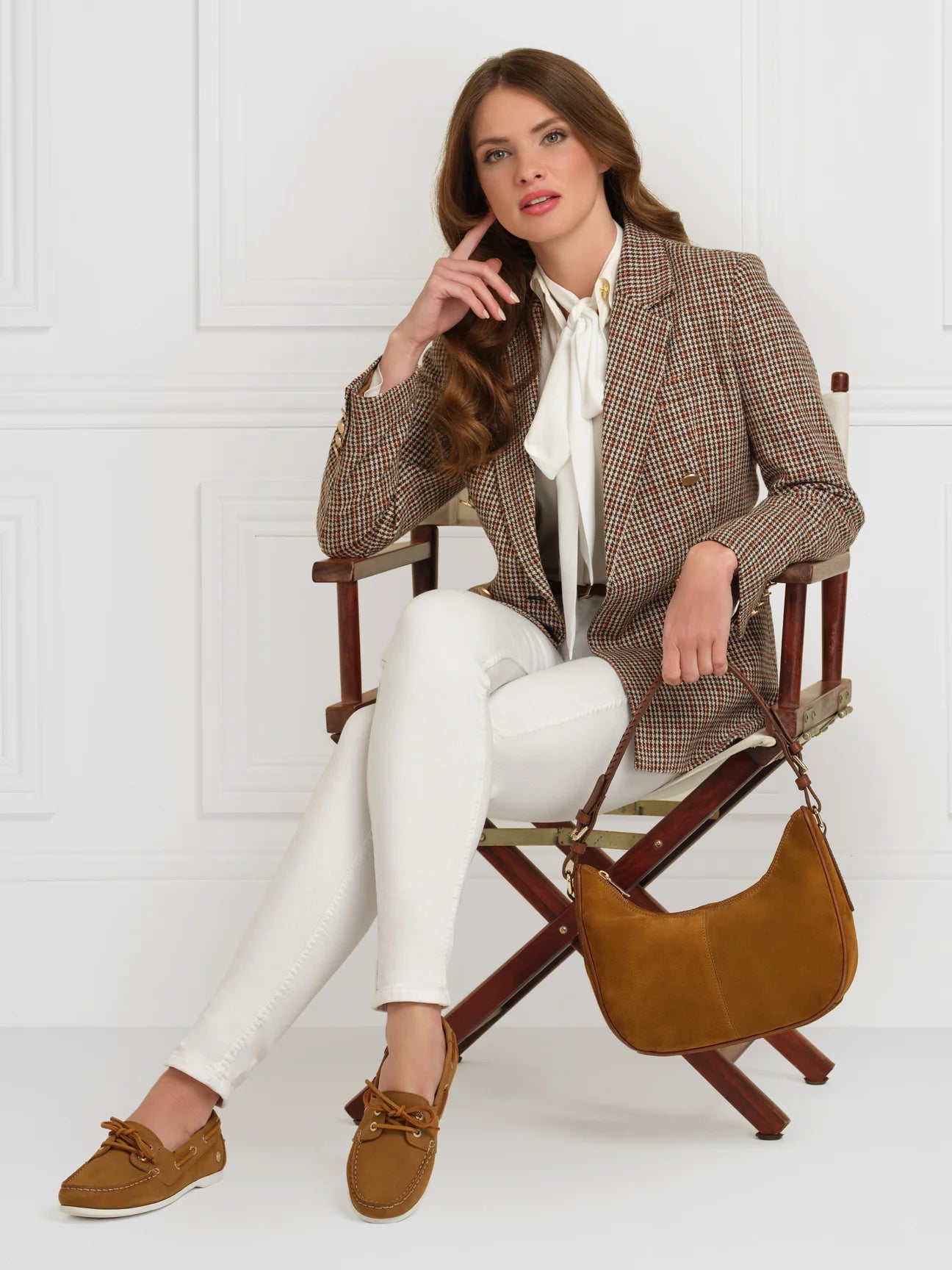 The Tetbury Women's Crescent Bag - Tan Suede