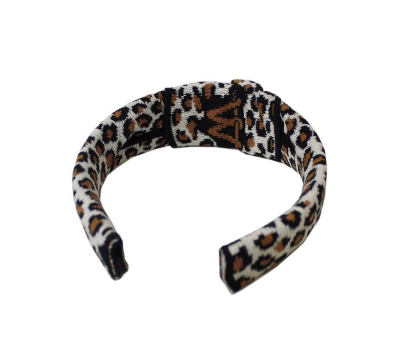 Hairband Animal Knot