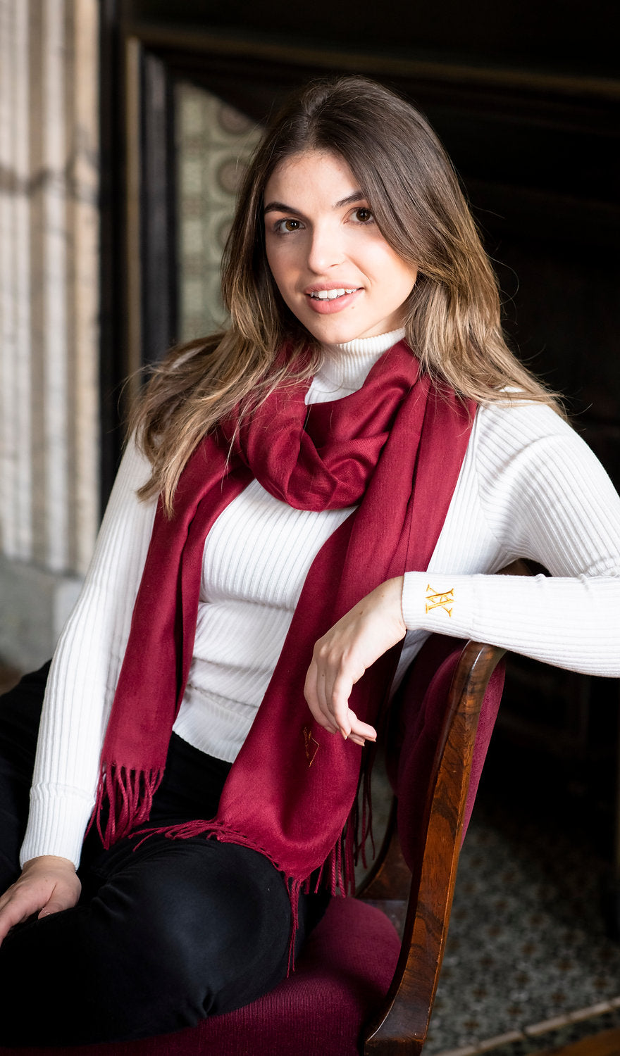 Vantage Atelier Scarf Maroon