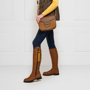 The Explorer Women’s Waterproof Boot Oak Leather, Regular Calf