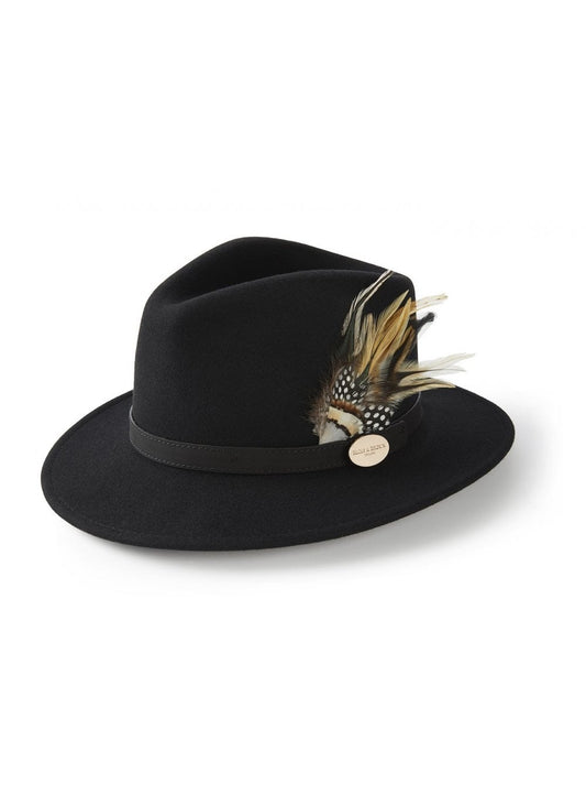 The Suffolk Fedora in Black (Fawn Feather)